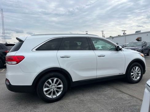 Used 2016 Kia Sorento LX w/ LX Convenience Package AWD/4WD image 14