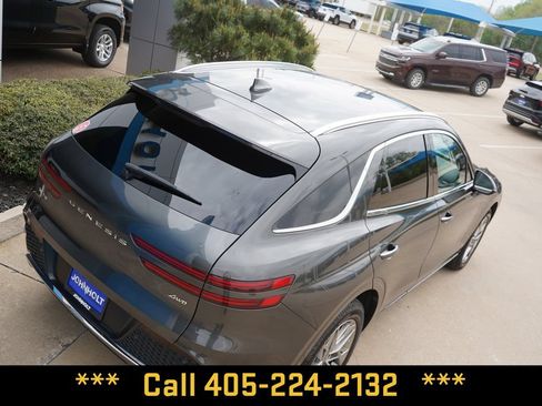 Used 2025 Genesis GV70 2.5T AWD/4WD image 14