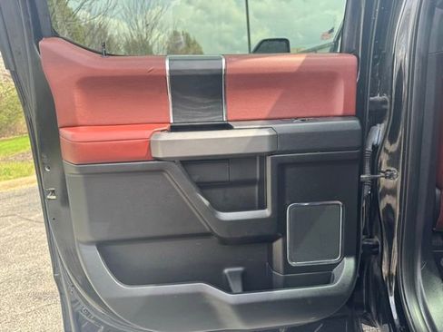 Used 2018 Ford F150 Platinum w/ Technology Package image 35