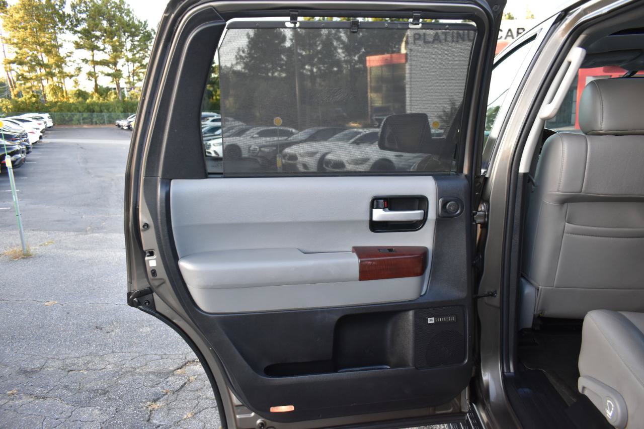 Used 2014 Toyota Sequoia Platinum RWD image 41