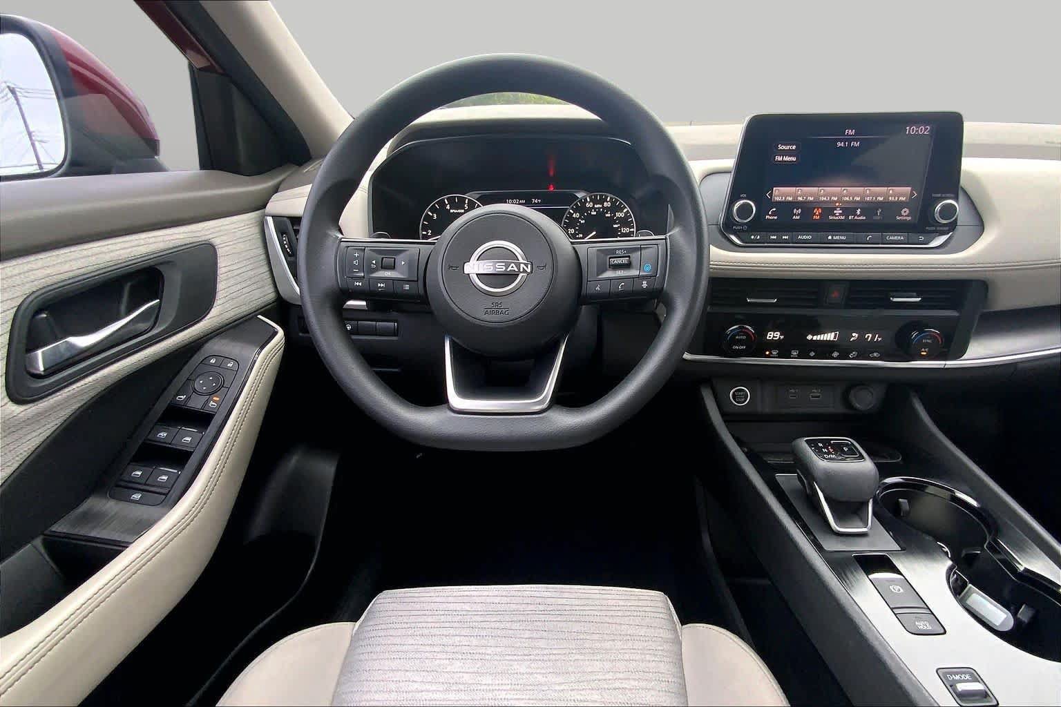 Used 2023 Nissan Rogue SV FWD image 6