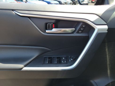 Used 2021 Toyota RAV4 XLE Premium AWD/4WD image 17
