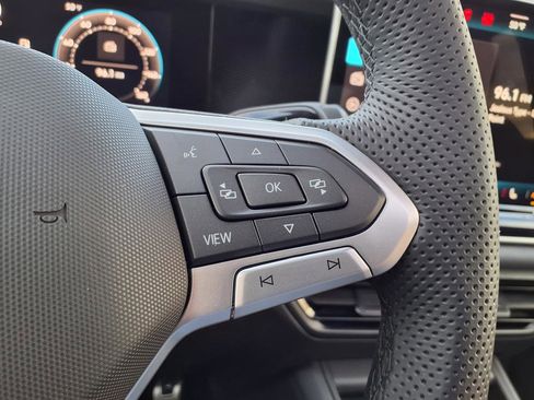 New 2026 Volkswagen Tiguan SE R-Line image 53