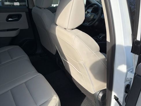 New 2026 Nissan Rogue SV AWD/4WD image 29