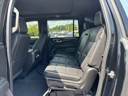 Used 2022 GMC Yukon XL SLT AWD/4WD image 25