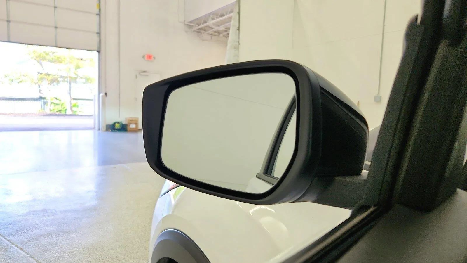 Used 2024 Nissan Kicks SR w/ SR Premium Package FWD image 21