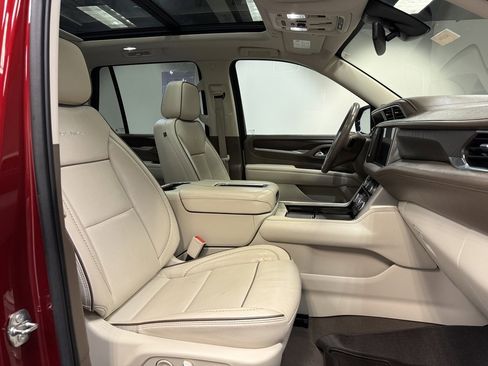 Used 2022 GMC Yukon Denali w/ Max Trailering Package image 15