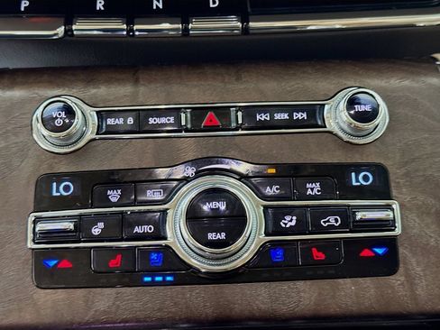 Used 2020 Lincoln Aviator Grand Touring w/ Equipment Group 301A AWD/4WD image 20