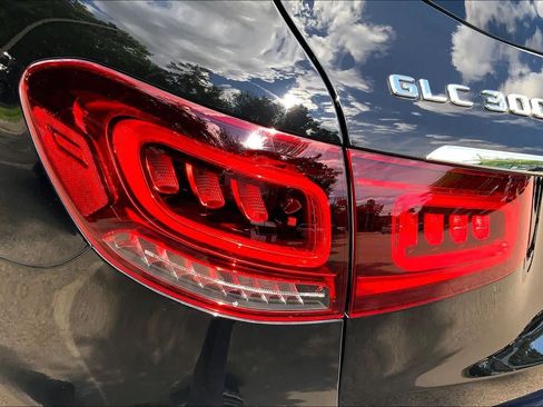 Used 2020 Mercedes-Benz GLC 300 4MATIC image 27
