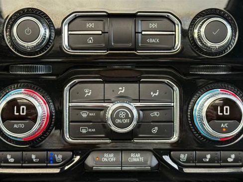 Used 2023 GMC Yukon XL Denali image 26