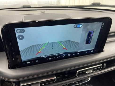 Used 2025 Lincoln Aviator AWD image 18