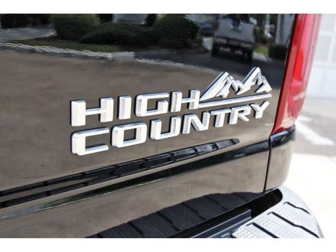 Used 2024 Chevrolet Silverado 2500 High Country w/ High Country Premium Package AWD/4WD image 26