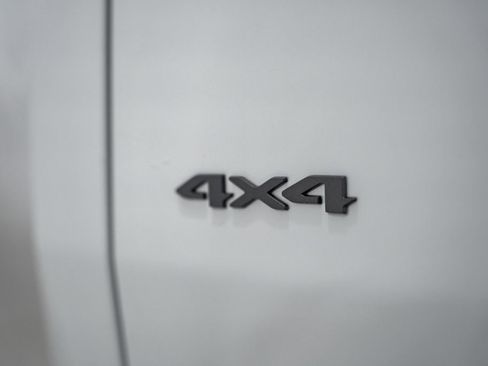 New 2026 Jeep Cherokee Overland image 9