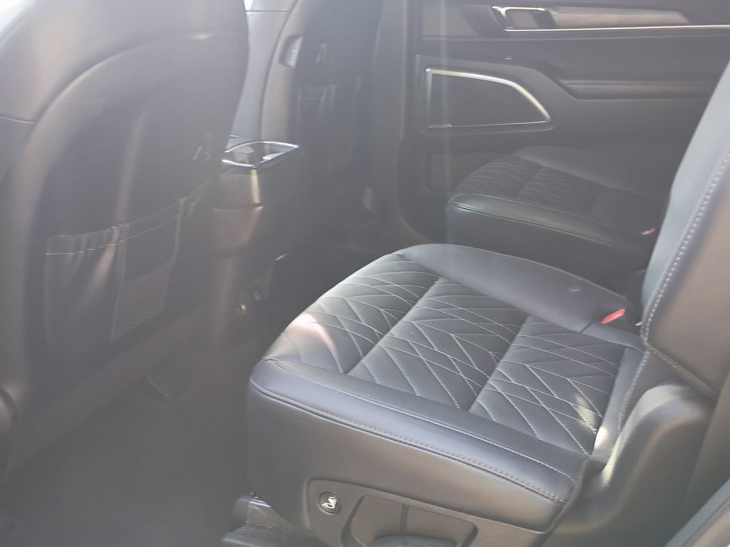 Used 2024 Kia Telluride SX Prestige X-Line AWD/4WD image 17