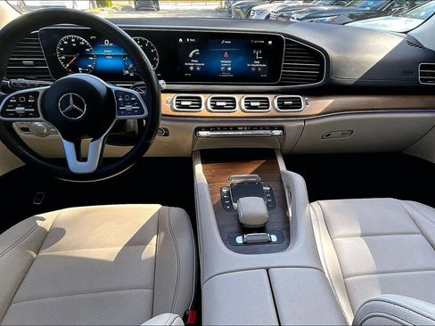 Used 2021 Mercedes-Benz GLS 450 4MATIC image 15