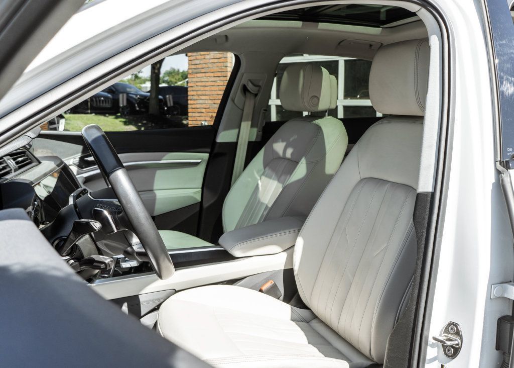 Used 2024 Audi Q8 e-tron Premium AWD/4WD image 6