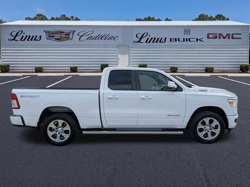 Used 2022 RAM 1500 Big Horn AWD/4WD image 3