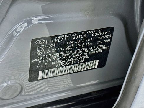 Used 2024 Hyundai Ioniq 6 SE RWD image 32