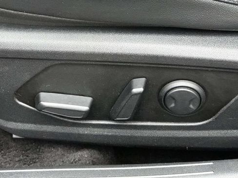 Used 2024 Hyundai Elantra Limited FWD image 17