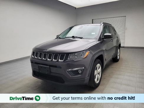 Used 2017 Jeep Compass Latitude w/ Popular Equipment Group AWD/4WD image 1