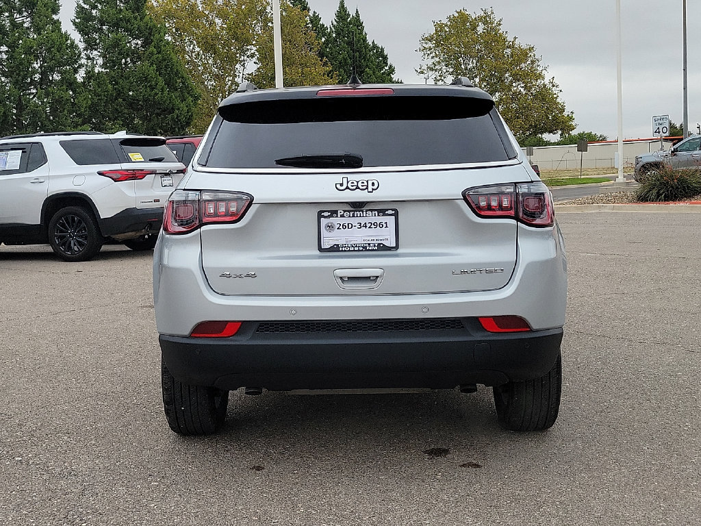 Used 2025 Jeep Compass Limited AWD/4WD image 11