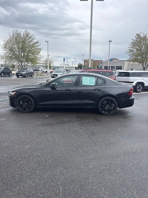 Used 2024 Volvo S60 B5 Plus AWD/4WD image 7