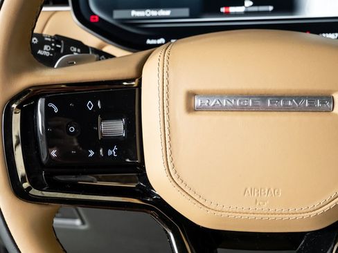 Used 2023 Land Rover Range Rover Sport SE Dynamic image 10