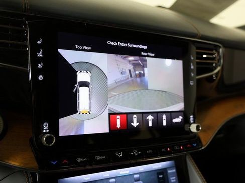 Used 2022 Jeep Grand Wagoneer Series III image 19