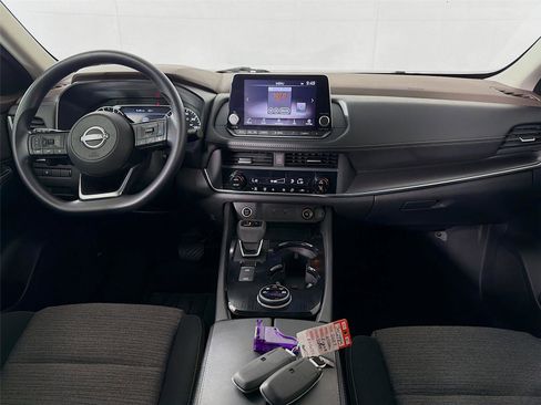 Used 2023 Nissan Rogue SV AWD/4WD image 21