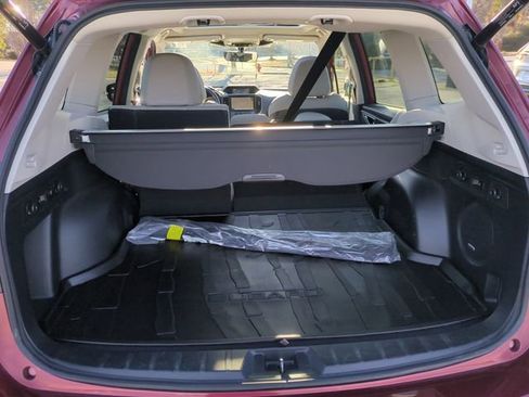 Used 2023 Subaru Forester Limited image 32