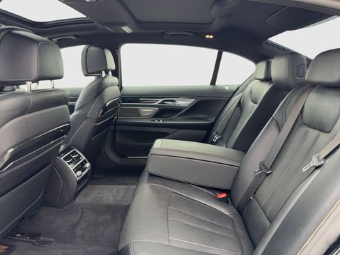 Used 2020 BMW 740i xDrive w/ M Sport Package AWD/4WD image 36