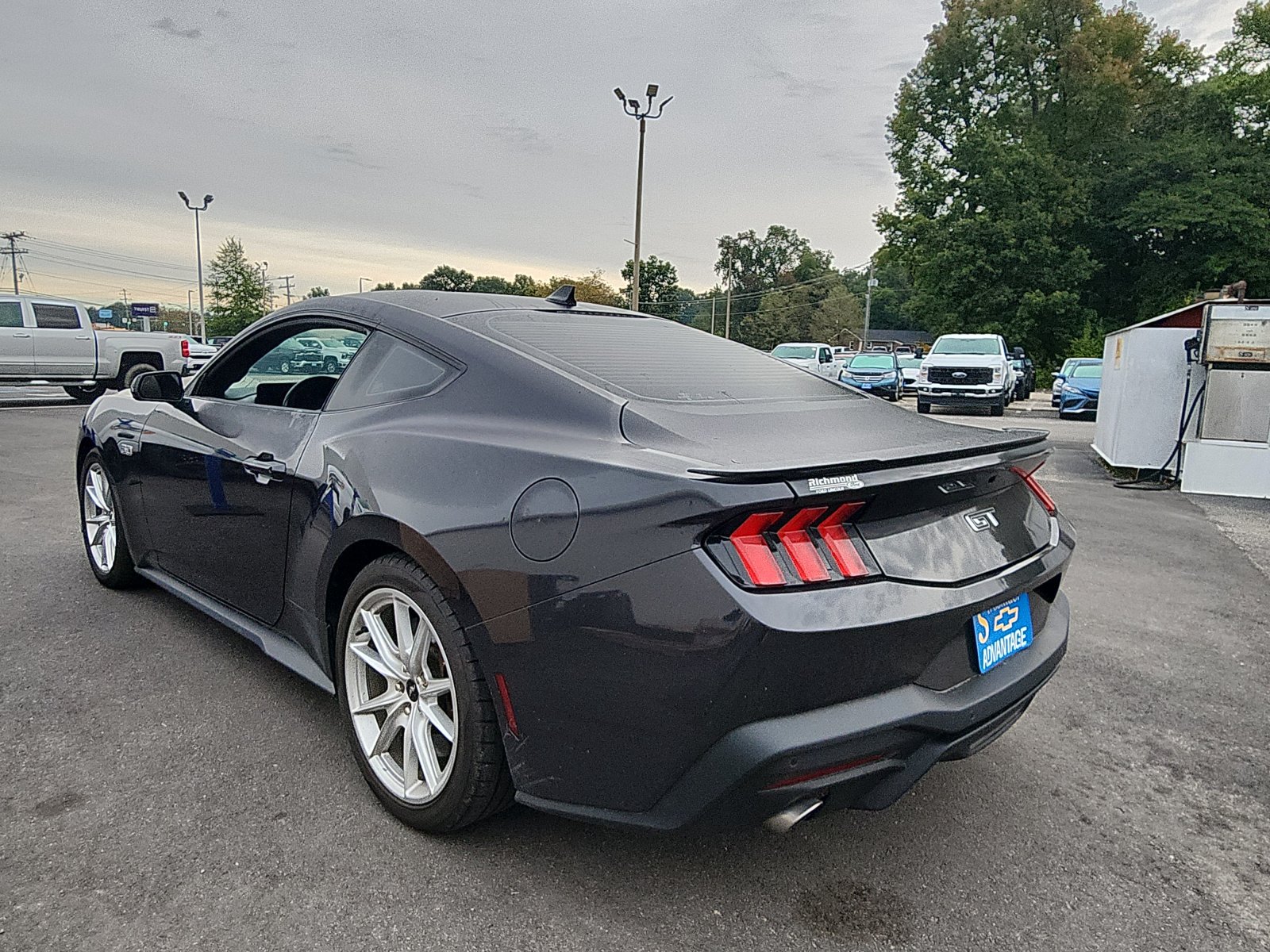 Used 2024 Ford Mustang GT Premium RWD image 3