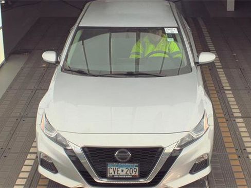 Used 2019 Nissan Altima 2.5 S image 2
