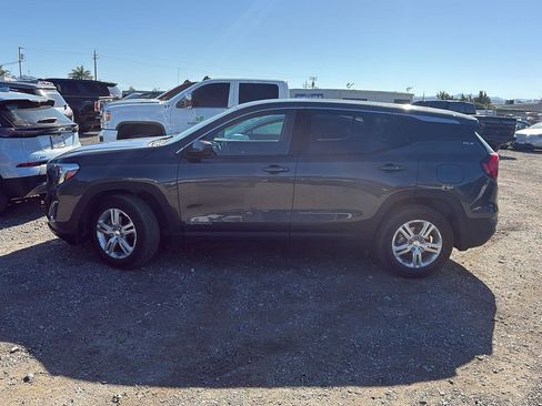 Used 2020 GMC Terrain SLE image 2