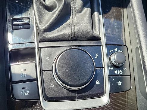 Used 2024 MAZDA MAZDA3 s FWD image 28