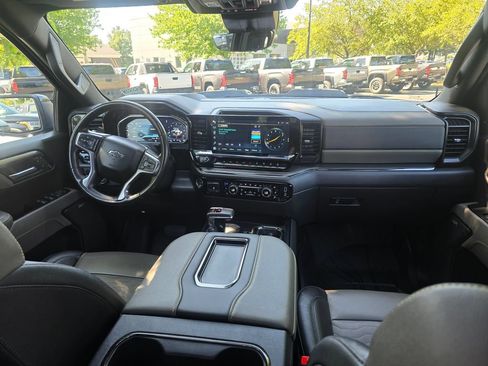 Used 2022 Chevrolet Silverado 1500 ZR2 w/ Technology Package AWD/4WD image 16