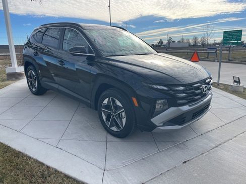 Certified 2025 Hyundai Tucson SEL image 2