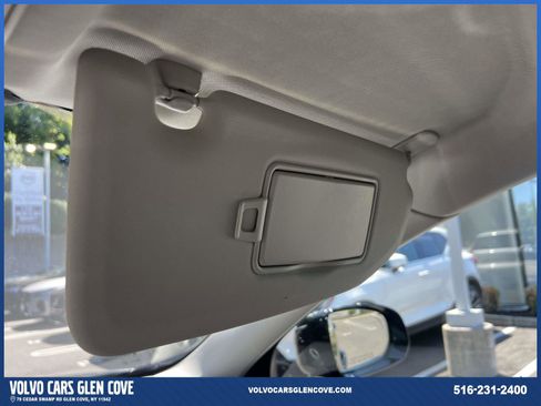 Used 2026 Volvo XC60 B5 Plus w/ Protection Package Premier AWD/4WD image 32