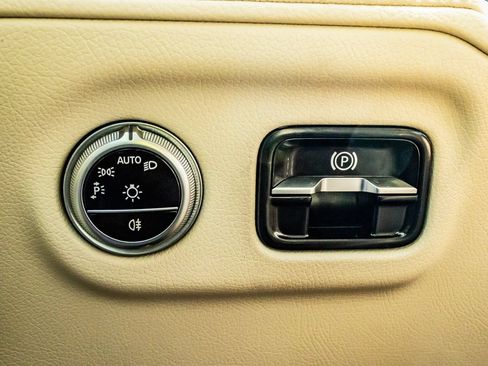 Used 2022 Mercedes-Benz EQS 450+ Sedan image 19