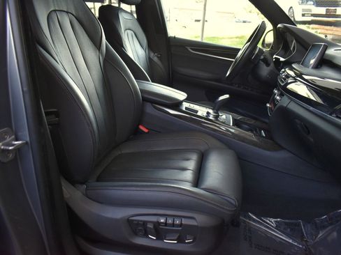 Used 2018 BMW X5 xDrive50i w/ M Sport Package image 46