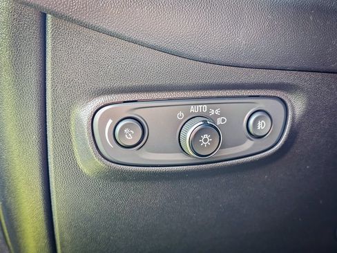 Used 2020 Chevrolet Equinox LT w/ Driver Convenience Package AWD/4WD image 14