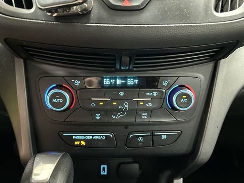 Used 2017 Ford Escape SE FWD image 20