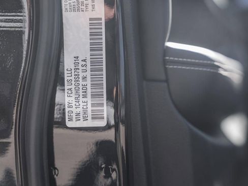 New 2025 Jeep Grand Cherokee Overland w/ Luxury Tech Group IV AWD/4WD image 43
