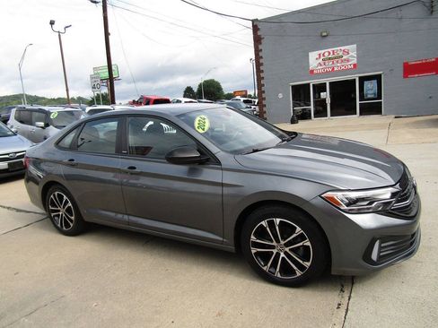 Used 2024 Volkswagen Jetta Sport FWD image 6