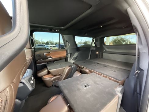 Used 2025 Ford Expedition Max King Ranch image 27