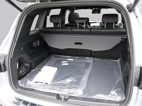 Certified 2025 Mercedes-Benz GLB 250 4MATIC image 17