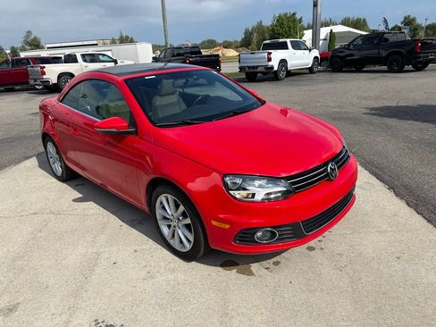 Used 2016 Volkswagen Eos Komfort FWD image 3