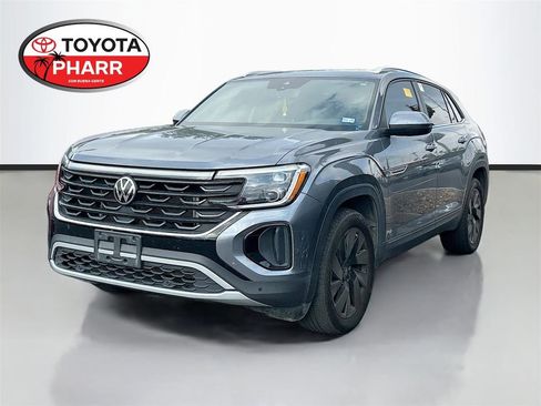 Used 2025 Volkswagen Atlas Cross Sport SE image 1