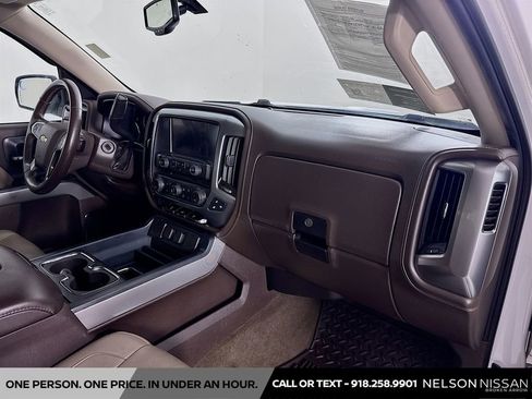 Used 2017 Chevrolet Silverado 1500 LTZ Z71 image 27