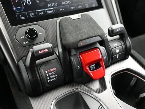 Used 2024 Lamborghini Urus Performante image 24